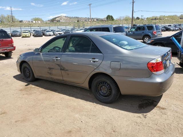 4T1BE30K95U594175 - 2005 TOYOTA CAMRY LE GRAY photo 2