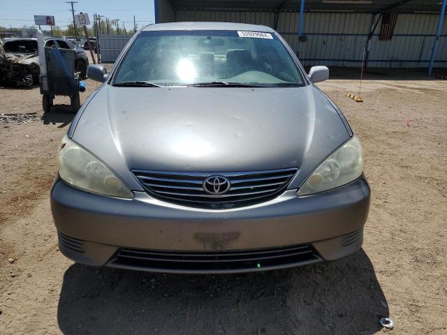 4T1BE30K95U594175 - 2005 TOYOTA CAMRY LE GRAY photo 5