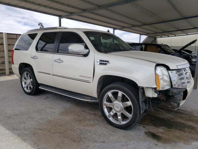 1GYUKBEF1AR165308 - 2010 CADILLAC ESCALADE LUXURY WHITE photo 4