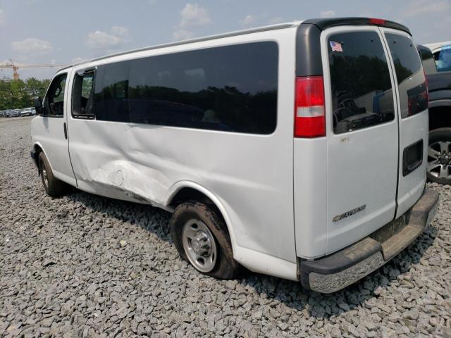 1GAZGPFG4J1209388 - 2018 CHEVROLET EXPRESS G3 LT WHITE photo 2