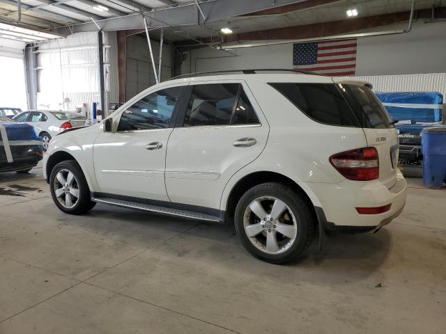 4JGBB8GB2BA739291 - 2011 MERCEDES-BENZ ML 350 4MATIC WHITE photo 2