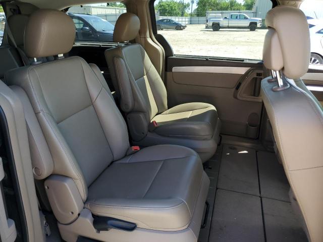 2C4RVABG1CR276660 - 2012 VOLKSWAGEN ROUTAN SE GRAY photo 11