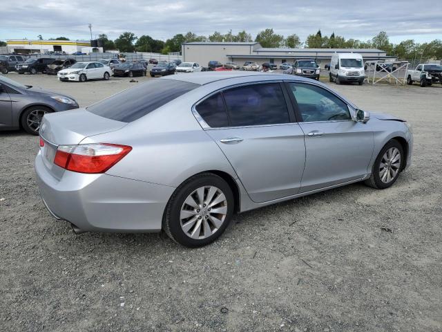 1HGCR2F75DA200411 - 2013 HONDA ACCORD EX SILVER photo 3