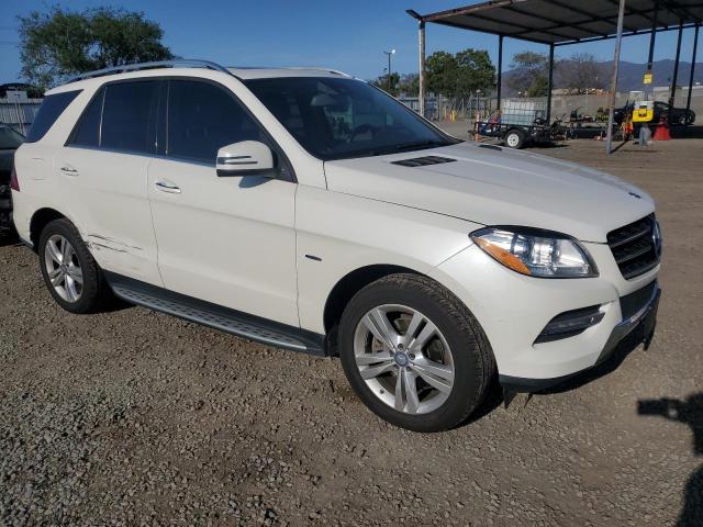 4JGDA5HB9CA094553 - 2012 MERCEDES-BENZ ML 350 4MATIC WHITE photo 4