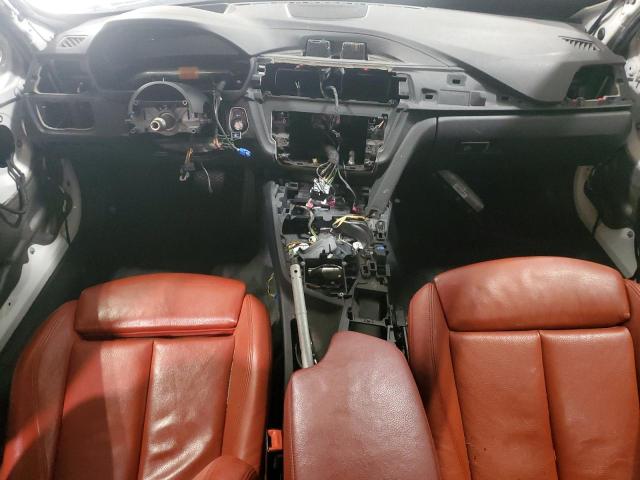 WBA8D9G57JNU71822 - 2018 BMW 330 XI WHITE photo 8