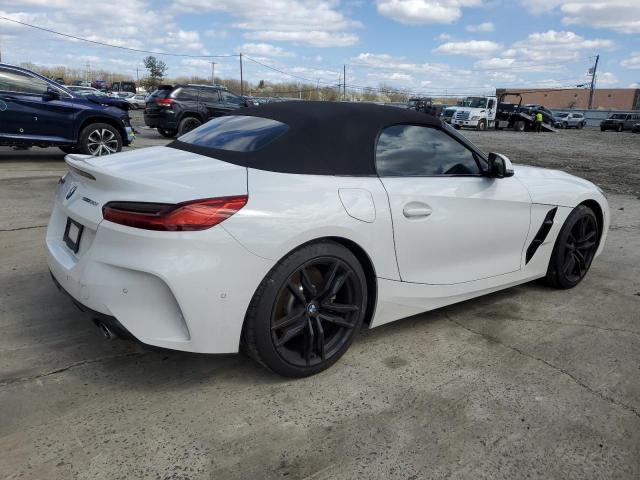 WBAHF3C09MWX24087 - 2021 BMW Z4 SDRIVE30I WHITE photo 3