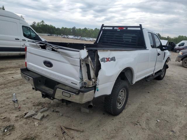 1FT7X2B69HED31052 - 2017 FORD F250 SUPER DUTY WHITE photo 3