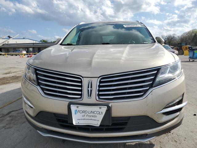 5LMCJ3C93HUL02501 - 2017 LINCOLN MKC RESERVE თაფლისფერი ფოტო 5