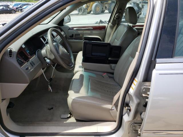 1LNHM81W33Y658258 - 2003 LINCOLN TOWN CAR EXECUTIVE SILVER photo 7