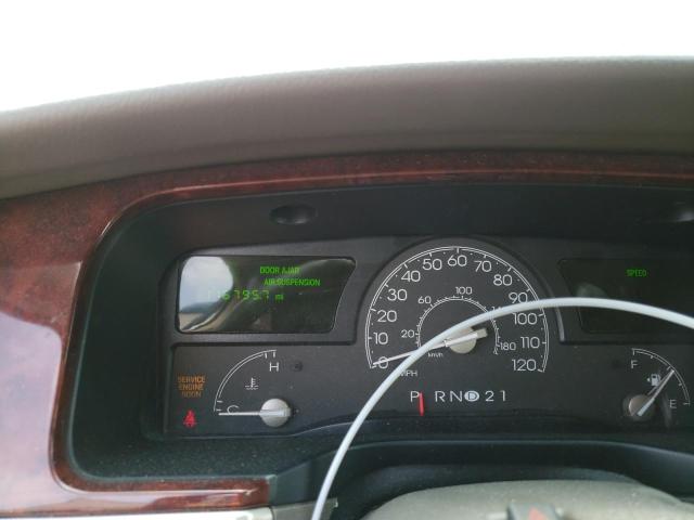 1LNHM81W33Y658258 - 2003 LINCOLN TOWN CAR EXECUTIVE SILVER photo 9