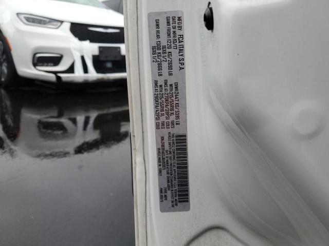 ZFBERFAB3J6H93071 - 2018 RAM PROMASTER WHITE photo 13