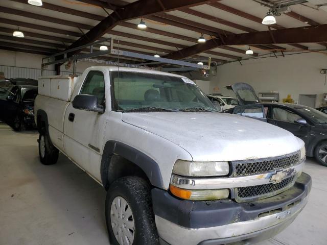 1GCHC24U51Z327803 - 2001 CHEVROLET SILVERADO C2500 HEAVY DUTY WHITE photo 4