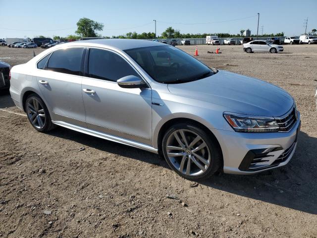 1VWDT7A36HC000635 - 2017 VOLKSWAGEN PASSAT R-LINE Արծաթագույն լուսանկար 4