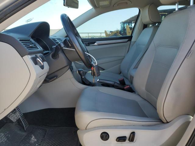 1VWDT7A36HC000635 - 2017 VOLKSWAGEN PASSAT R-LINE Արծաթագույն լուսանկար 7