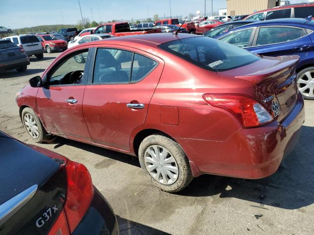 3N1CN7AP8JL820918 - 2018 NISSAN VERSA S MAROON photo 2