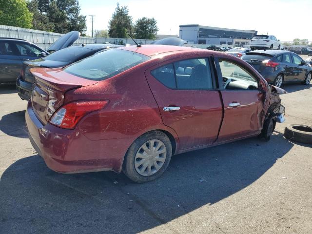 3N1CN7AP8JL820918 - 2018 NISSAN VERSA S MAROON photo 3