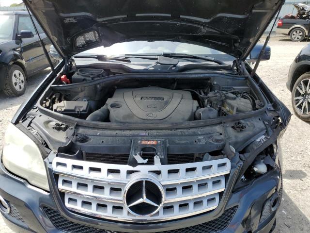 4JGBB8GBXBA625149 - 2011 MERCEDES-BENZ ML 350 4MATIC GRAY photo 12