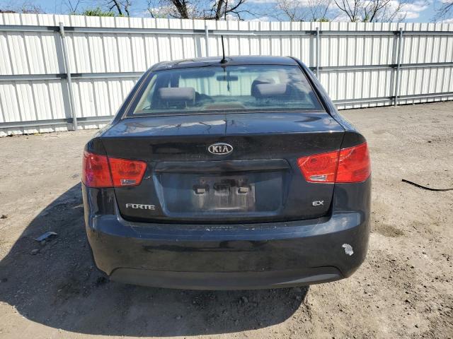 KNAFU4A21D5663654 - 2013 KIA FORTE EX BLACK photo 6