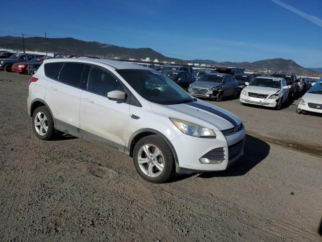 1FMCU9GX6EUA38515 - 2014 FORD ESCAPE SE WHITE photo 4