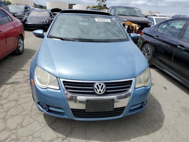 WVWBA71F29V014855 - 2009 VOLKSWAGEN EOS TURBO BLUE photo 5