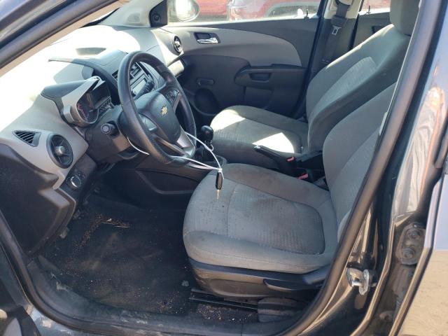 1G1JB6SG5D4193104 - 2013 CHEVROLET SONIC LS ნაცრისფერი ფოტო 7