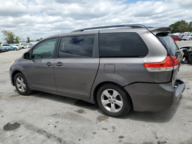 5TDKK3DC3DS404390 - 2013 TOYOTA SIENNA LE GRAY photo 2