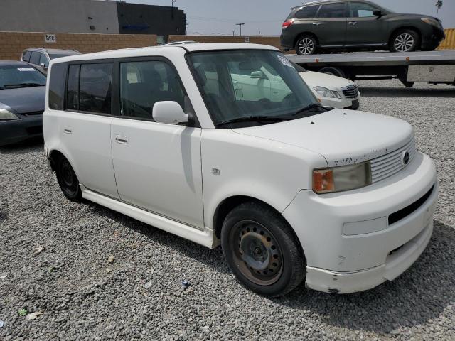 JTLKT324564045927 - 2006 TOYOTA SCION XB WHITE photo 4