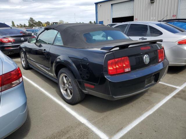 1ZVFT84N755203173 - 2005 FORD MUSTANG BLACK photo 2
