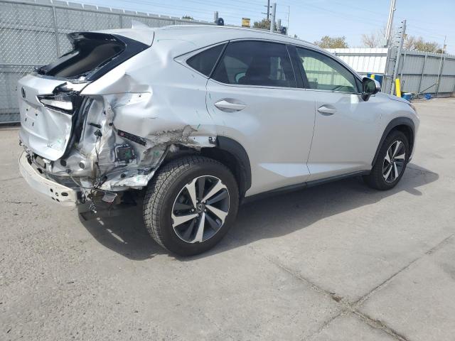 JTJBARBZ8K2205253 - 2019 LEXUS NX 300 BASE 银色 照片 3