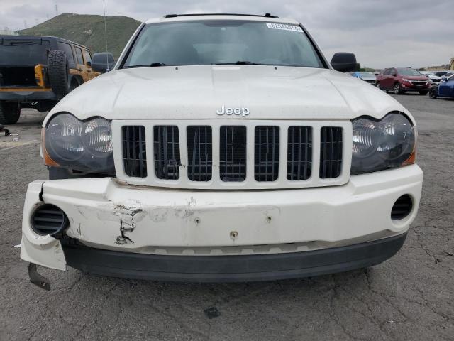 1J8GS48K27C625409 - 2007 JEEP GRAND CHER LAREDO WHITE photo 5