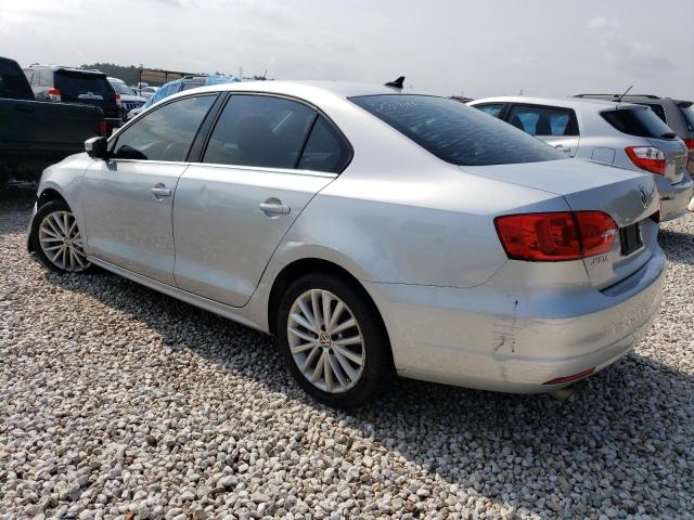 3VWLX7AJ7DM362982 - 2013 VOLKSWAGEN JETTA SEL SILVER photo 2