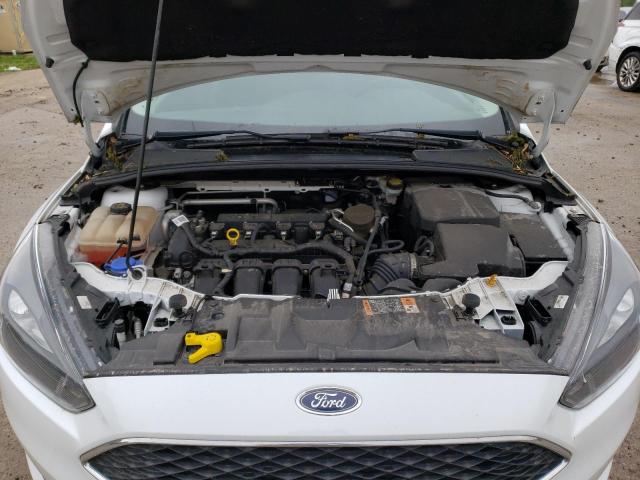 1FADP3K21GL299199 - 2016 FORD FOCUS SE WHITE photo 11