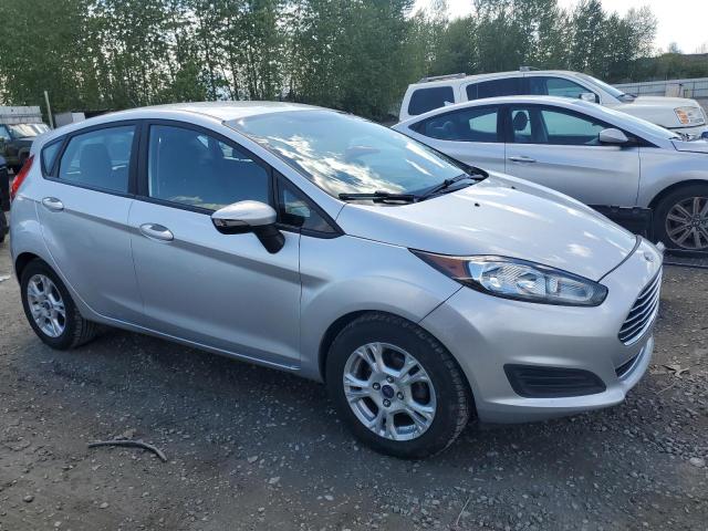 3FADP4EJ6FM205212 - 2015 FORD FIESTA SE SILVER photo 4