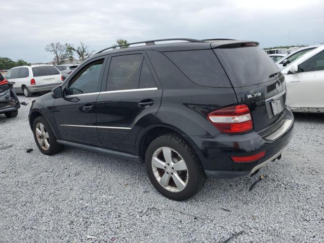 4JGBB8GB4BA714974 - 2011 MERCEDES-BENZ ML 350 4MATIC BLACK photo 2
