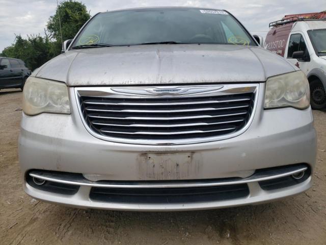 2C4RC1BG2CR306237 - 2012 CHRYSLER TOWN AND C TOURING SILVER photo 9