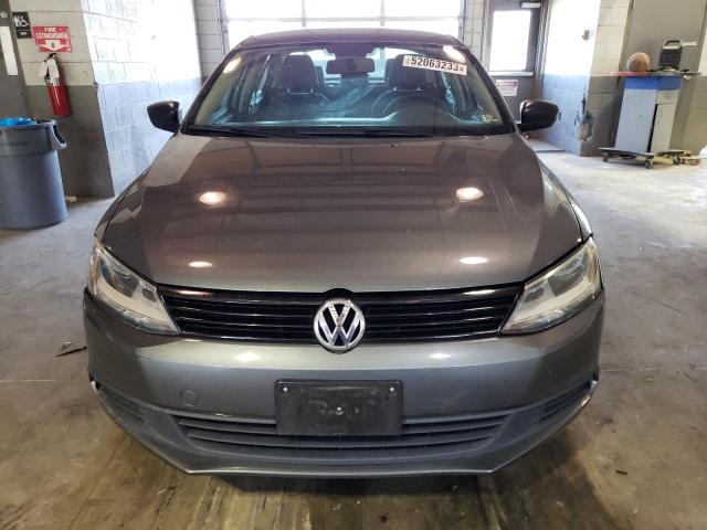 3VW2K7AJ4EM226109 - 2014 VOLKSWAGEN JETTA BASE 灰色 照片 5