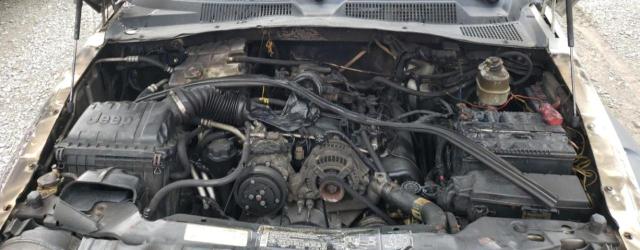 1J4GL38K85W650979 - 2005 JEEP LIBERTY RENEGADE 银色 照片 7