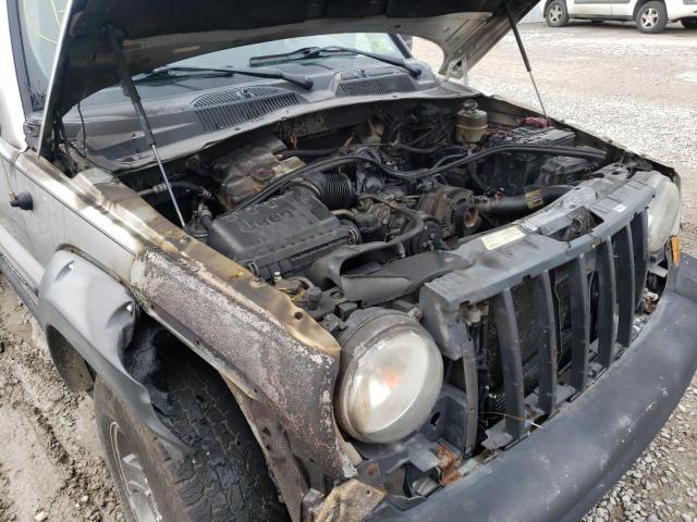 1J4GL38K85W650979 - 2005 JEEP LIBERTY RENEGADE 银色 照片 9