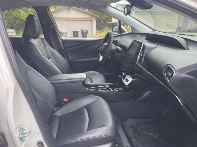 JTDKARFP2H3056272 - 2017 TOYOTA PRIUS PRIM 白色 照片 5