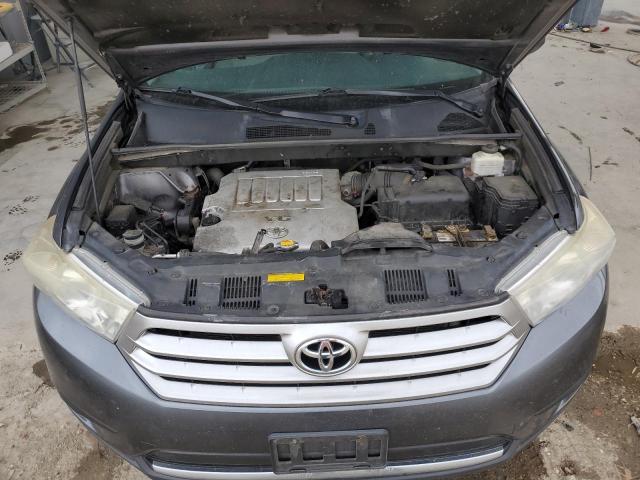 5TDBK3EH8DS236711 - 2013 TOYOTA HIGHLANDER BASE GRAY photo 12