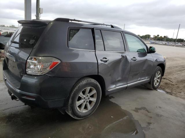 5TDBK3EH8DS236711 - 2013 TOYOTA HIGHLANDER BASE GRAY photo 3