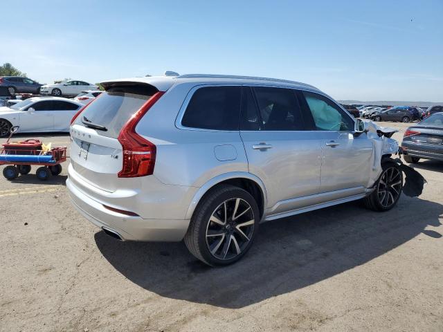 YV4A221K8M1682715 - 2021 VOLVO XC90 T6 MOMENTUM SILVER photo 3