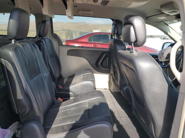 2C4RC1CG4FR594992 - 2015 CHRYSLER TOWN & COU TOURING L SILVER photo 11