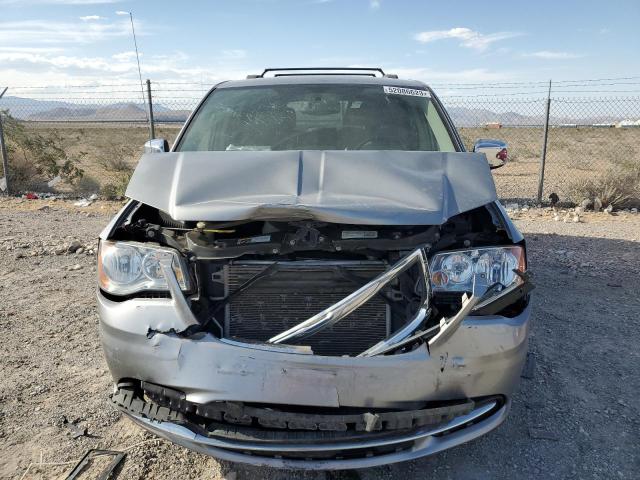 2C4RC1CG4FR594992 - 2015 CHRYSLER TOWN & COU TOURING L SILVER photo 5