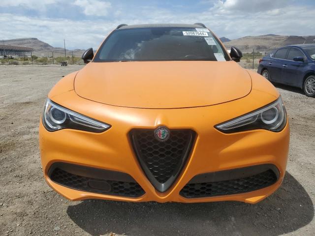 ZASFAKBN4J7B73760 - 2018 ALFA ROMEO STELVIO TI ORANGE photo 5