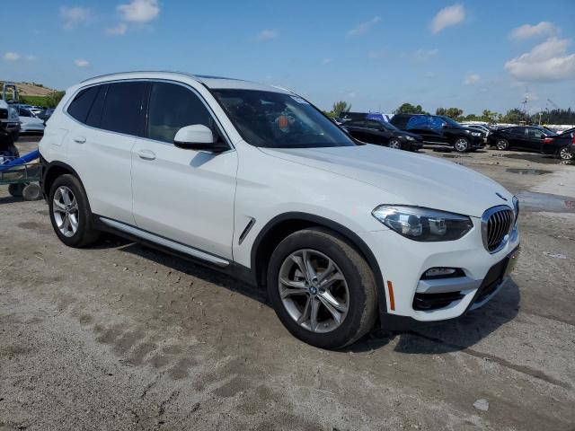 5UXTR7C57KLF25031 - 2019 BMW X3 SDRIVE30I WHITE photo 4
