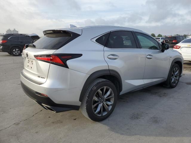 JTJYARBZ2K2130284 - 2019 LEXUS NX 300 BASE 银色 照片 3