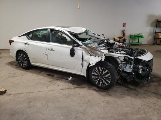 1N4BL4DV7PN395911 - 2023 NISSAN ALTIMA SV WHITE photo 4