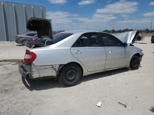 4T1BE32K44U795736 - 2004 TOYOTA CAMRY LE SILVER photo 3
