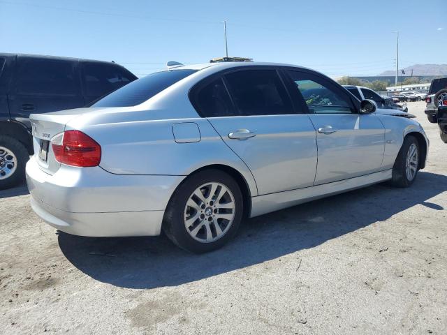 WBAVB17506NK38382 - 2006 BMW 325 I AUTOMATIC SILVER photo 3